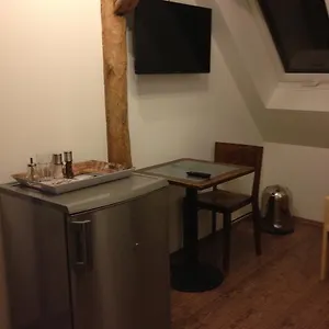 https://old-town-guesthouse-erlangen.com-bavaria.com