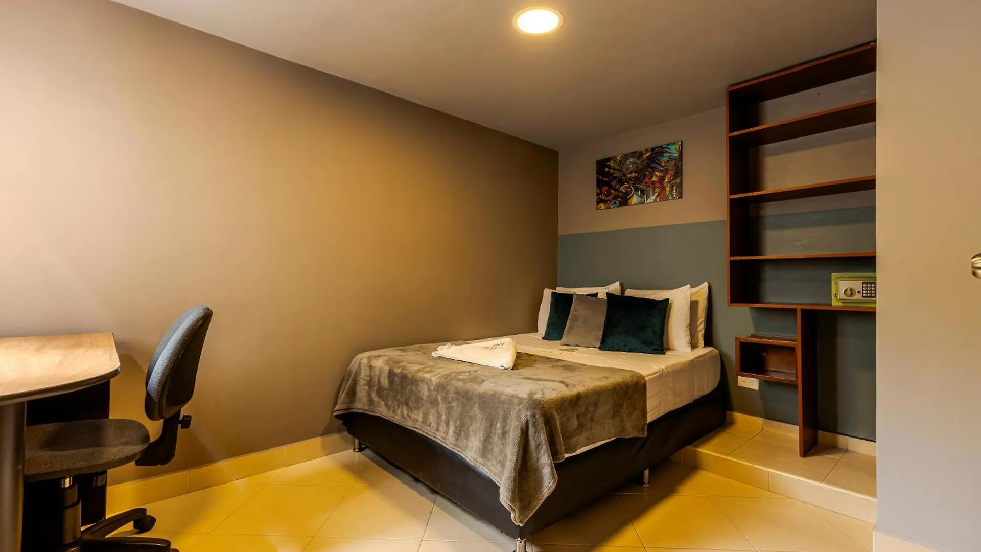Poblado Guest House Medellin 3*,  Colombia