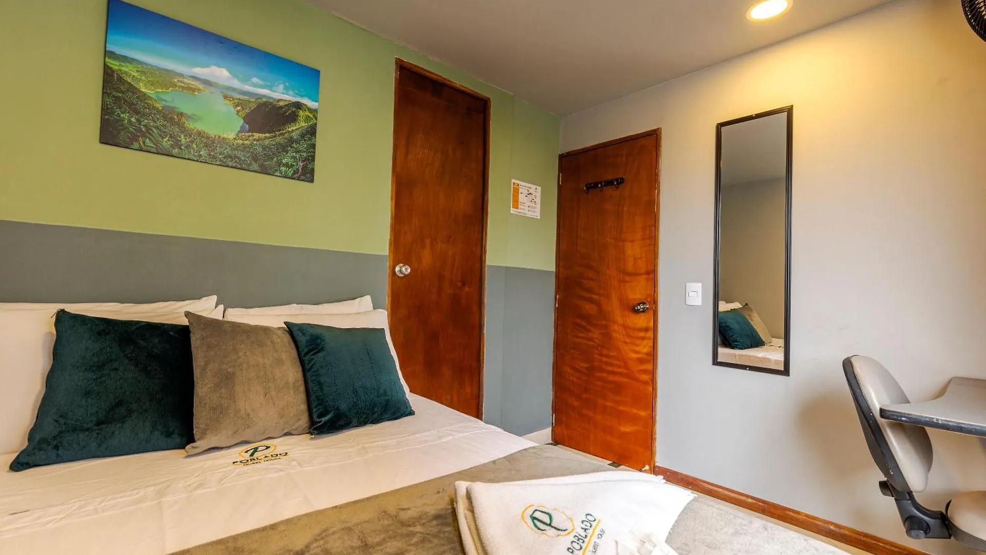 Poblado Guest House Medellin Hotel