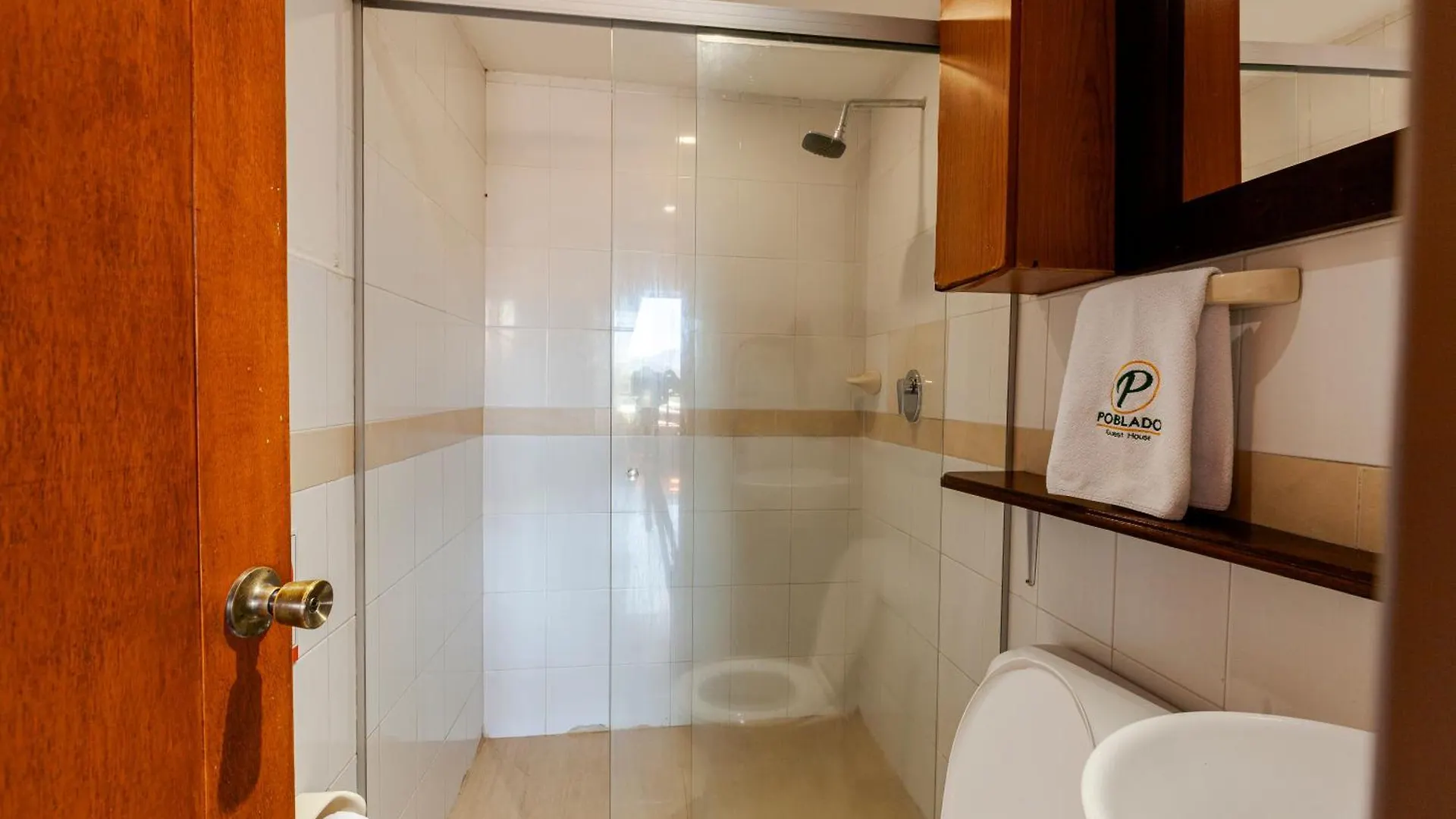 Poblado Guest House Medellin Hotel