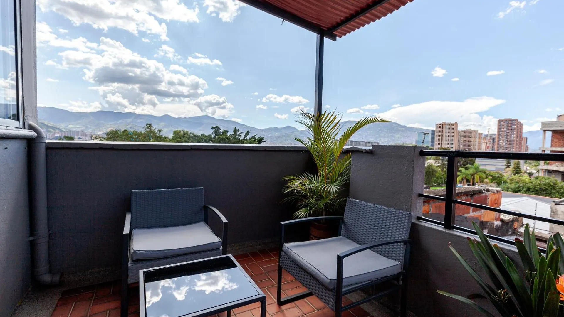 Poblado Guest House Medellin
